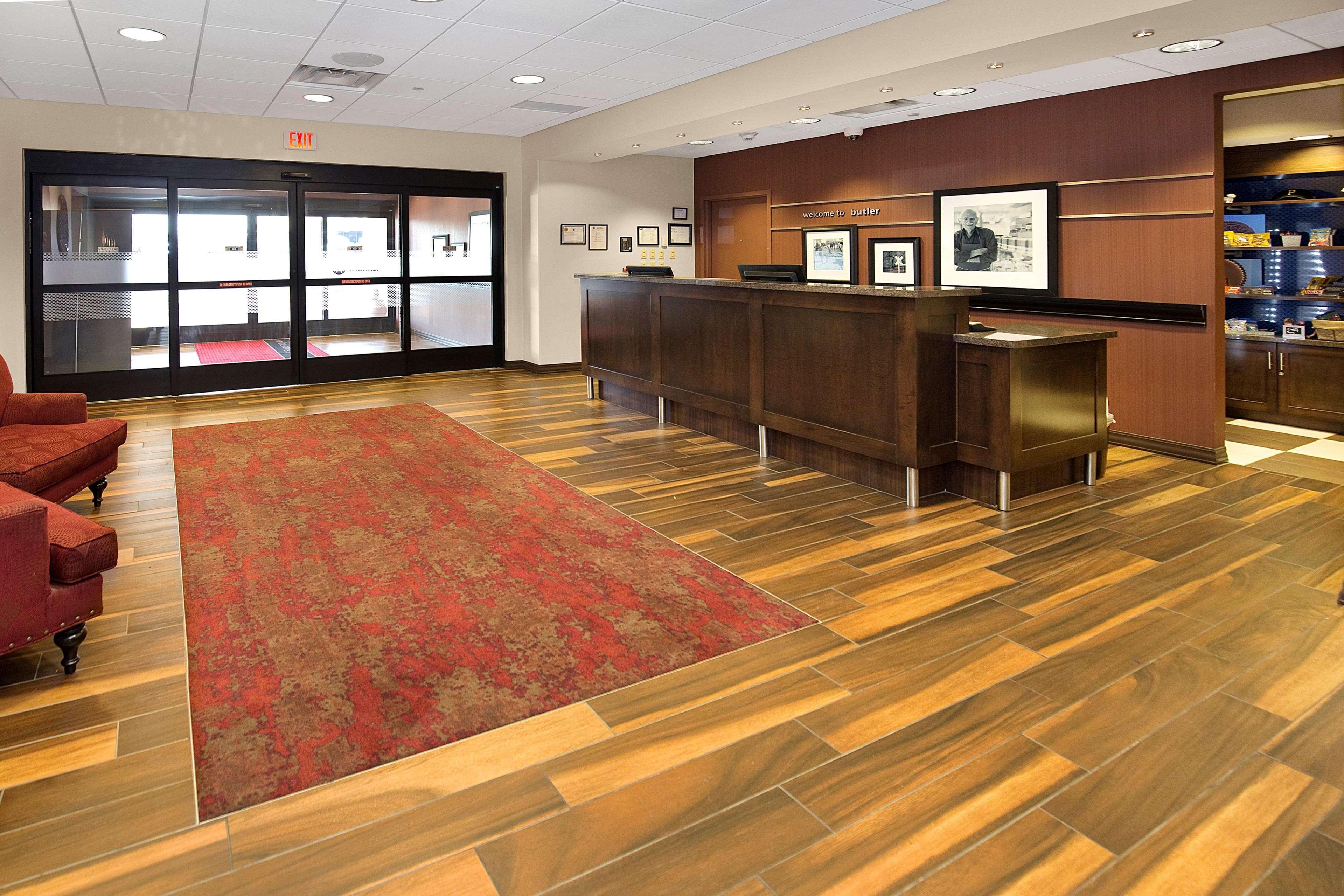 Hampton Inn Butler Kültér fotó